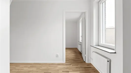 Apartments in Stockholm West - photo 2