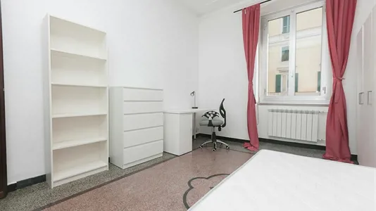 Rooms in Genoa - photo 3