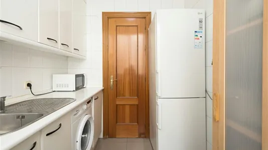 Rooms in Madrid Centro - photo 10