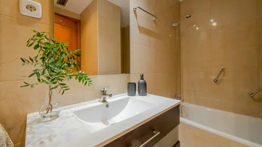 Rooms in Madrid Retiro - photo 10