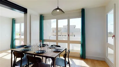 Room for rent in Versailles, Île-de-France