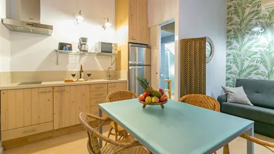 Apartments in Barcelona Ciutat Vella - photo 2