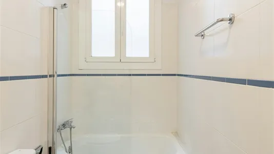 Rooms in Barcelona Eixample - photo 7
