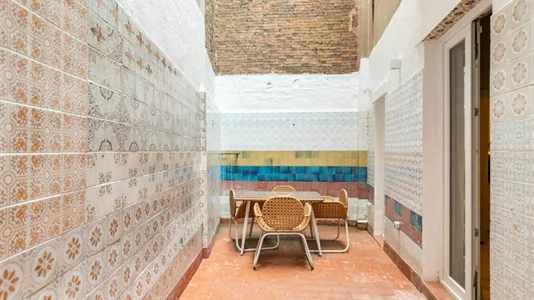 Apartments in Barcelona Ciutat Vella - photo 3