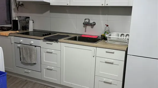 Rooms in Málaga - photo 10