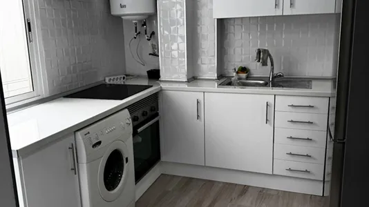 Rooms in Málaga - photo 10