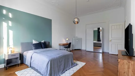 Rooms in Hamburg Nord - photo 1