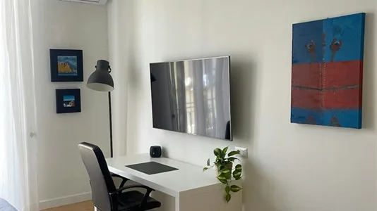 Rooms in Napoli Municipalità 4 - photo 3