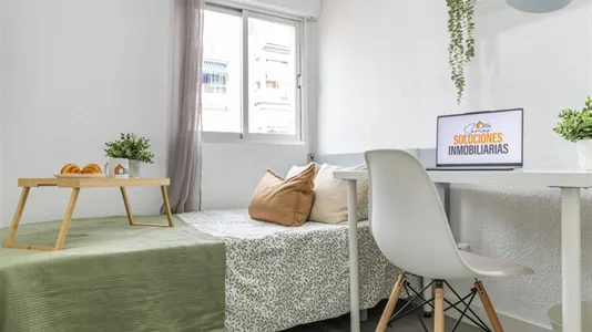 Rooms in Madrid Vicálvaro - photo 2