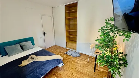 Rooms in Barcelona Ciutat Vella - photo 1