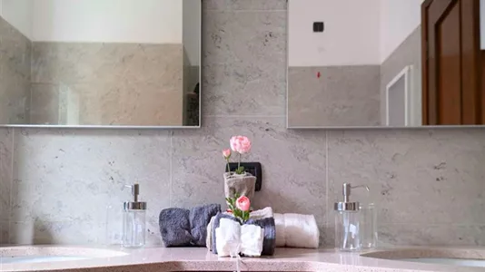 Rooms in Milano Zona 8 - Fiera, Gallaratese, Quarto Oggiaro - photo 9