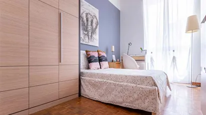 Room for rent in Milano Zona 6 - Barona, Lorenteggio, Milan