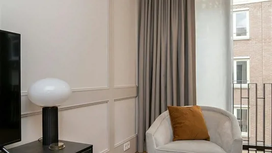 Apartments in Amsterdam Centrum - photo 3