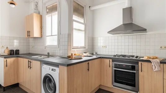 Rooms in Barcelona Eixample - photo 8