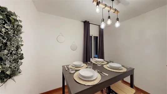 Rooms in Barcelona Eixample - photo 9