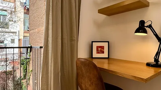 Rooms in Barcelona Sants-Montjuïc - photo 5