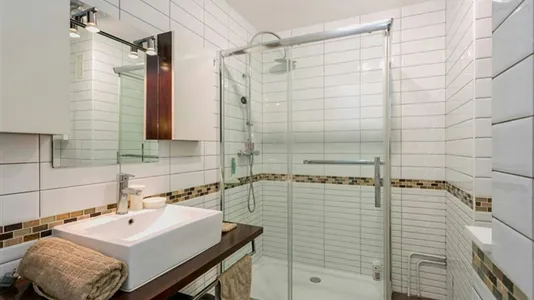 Apartments in Paris 16éme arrondissement (North) - photo 5