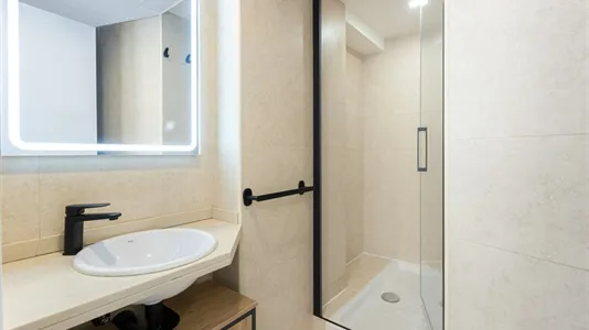 Rooms in Barcelona Sant Martí - photo 8