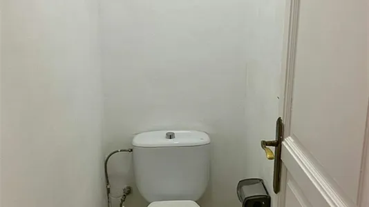 Apartments in Barcelona Eixample - photo 10