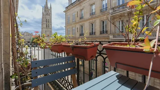 Apartments in Bordeaux - photo 2