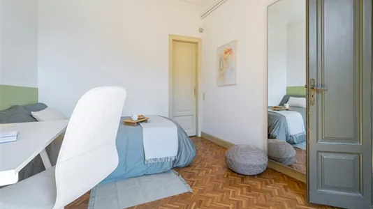 Rooms in Barcelona Eixample - photo 1