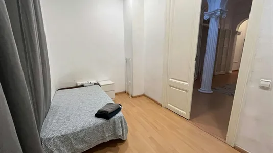 Rooms in Barcelona Eixample - photo 1