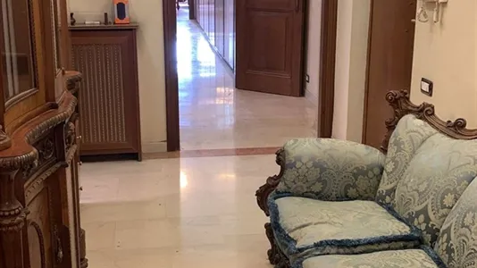 Rooms in Roma Municipio II – Parioli/Nomentano - photo 10