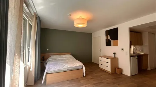 Apartments in Nanterre - photo 2