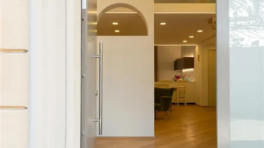 Houses in Bologna - photo 2