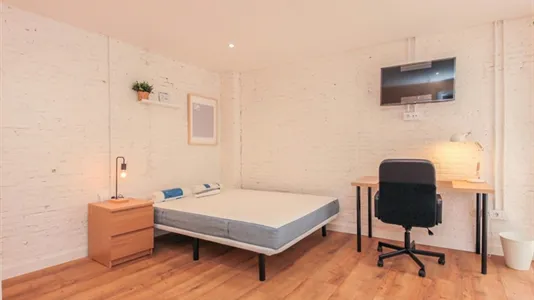 Rooms in Reus - photo 4