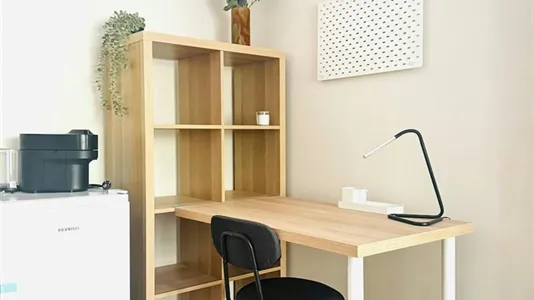 Rooms in Madrid Salamanca - photo 3