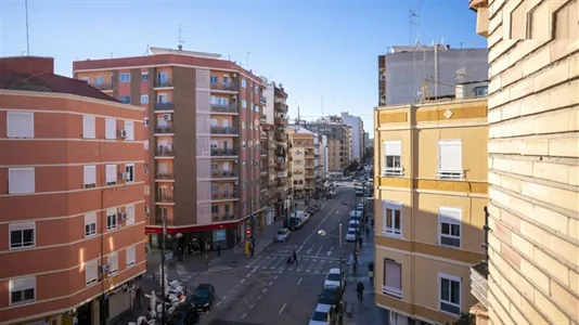 Rooms in el Camí de Vera - photo 5