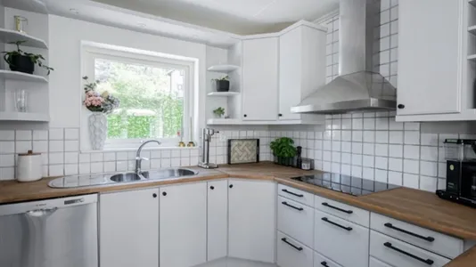 Houses in Huddinge - photo 2