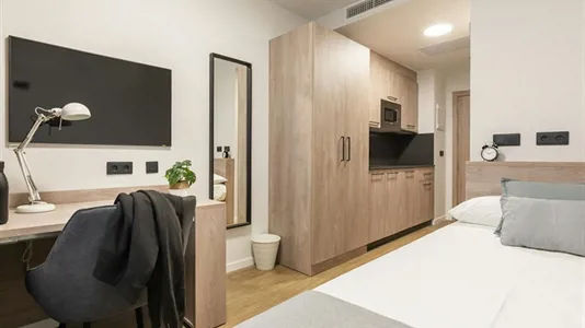 Rooms in Getafe - photo 1