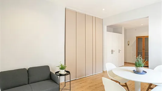 Apartments in Barcelona Ciutat Vella - photo 6