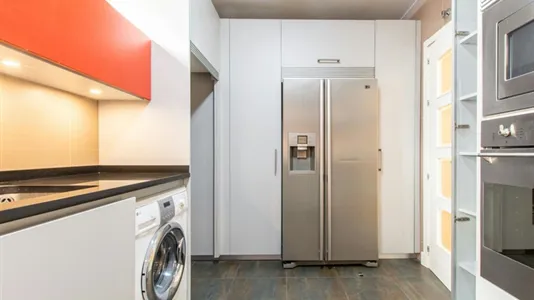 Rooms in Madrid Retiro - photo 10