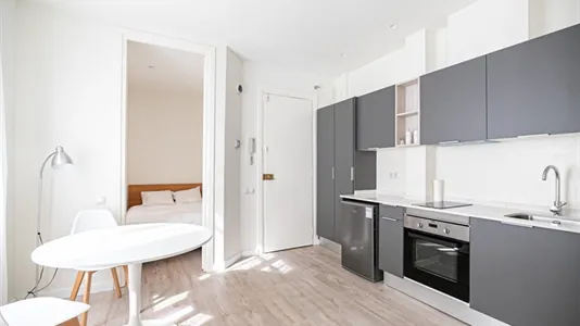 Apartments in Barcelona Ciutat Vella - photo 8