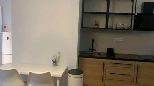 Rooms in Brussels Sint-Joost-ten-Node - photo 9