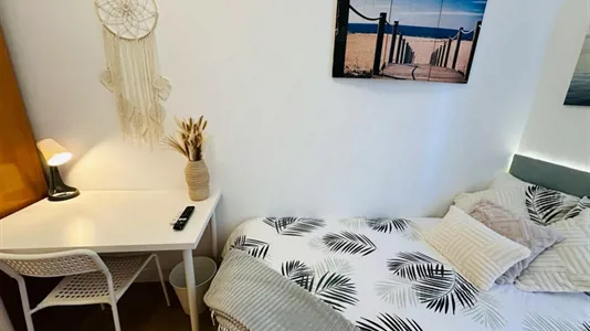 Rooms in Zaragoza - photo 3