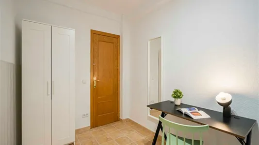 Rooms in Madrid Tetuán - photo 9