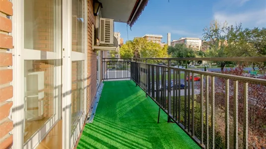 Rooms in Madrid Chamartín - photo 9