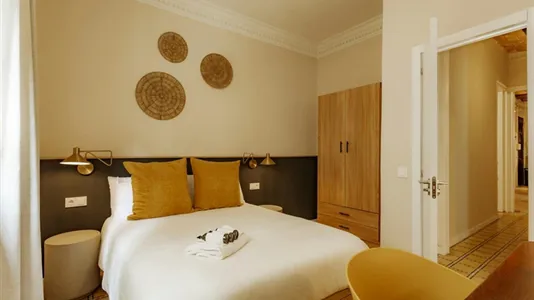Rooms in Barcelona Ciutat Vella - photo 4