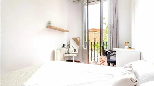 Rooms in Barcelona Eixample - photo 5