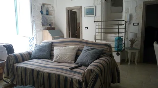 Houses in Ostuni - photo 2