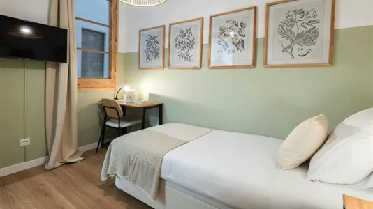 Rooms in Barcelona Eixample - photo 3