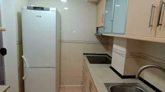 Rooms in Manresa - photo 2