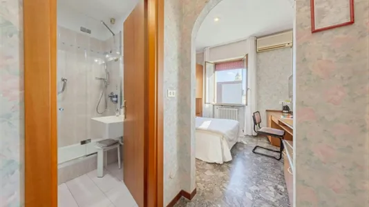 Rooms in Novara - photo 5