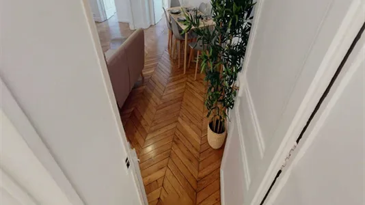 Rooms in Paris 8ème arrondissement - photo 8