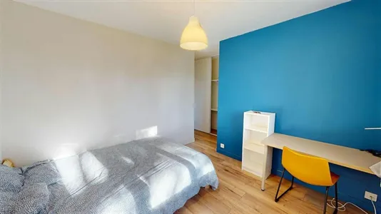 Rooms in Grenoble - photo 2