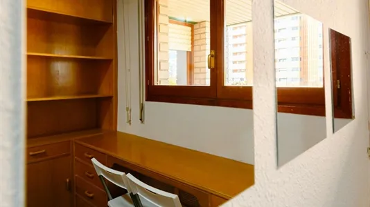 Rooms in Zaragoza - photo 7